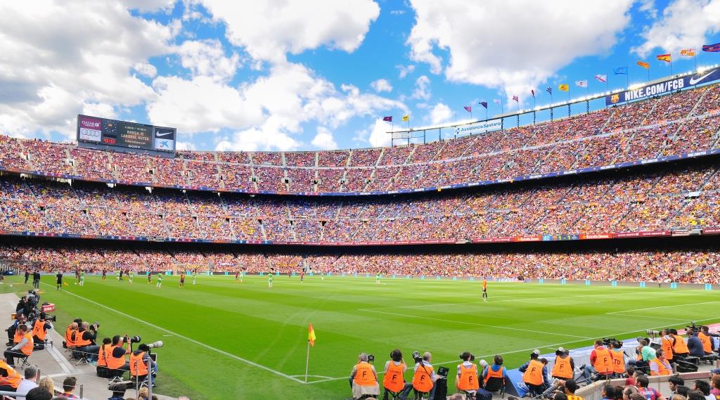 Imposantes Camp Nou Stadion vom FC Barcelona